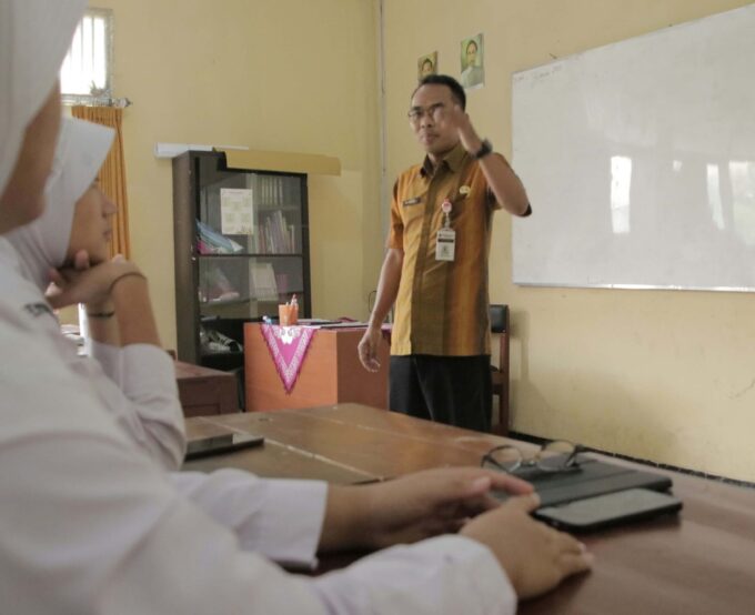 Membangun Masa Depan: Panduan Karir bagi Santri SMA Pesantren Modern At-Taqwa